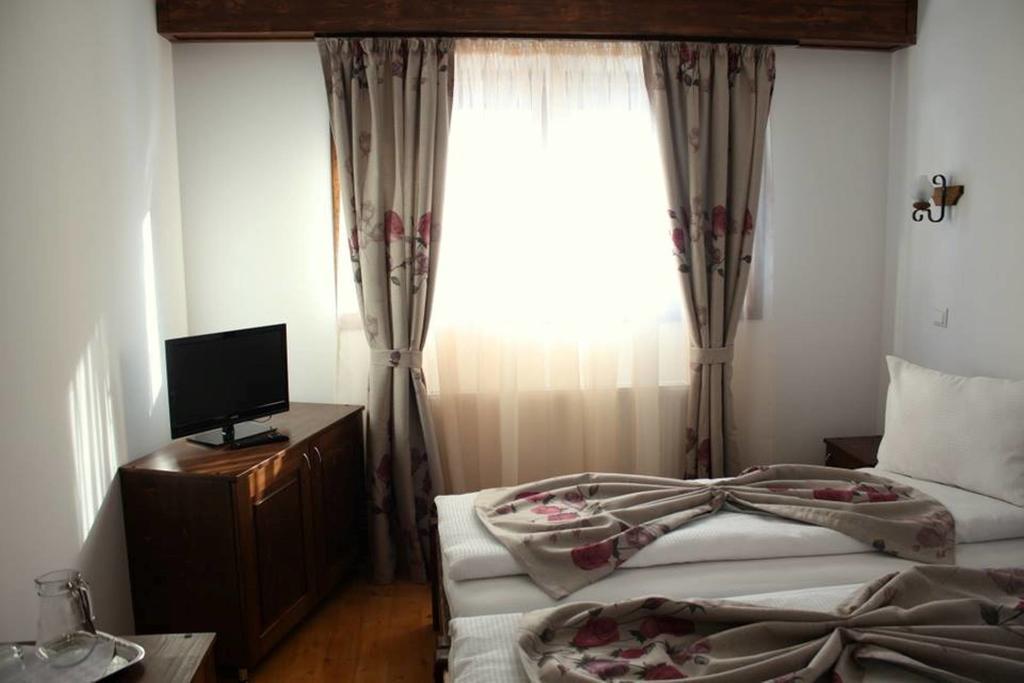 Hotel Conacul Samfirei Gîrda de Sus Zimmer foto
